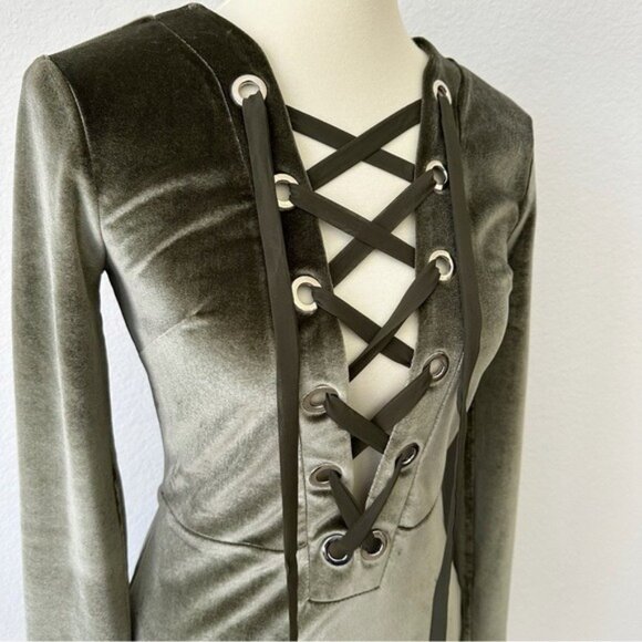 Revolve NBD Connor Velvet Mini Dress in Olive Size S - Picture 3 of 11